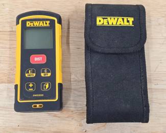 39 DeWaltLaserGuidedDistanceMeasureTool
