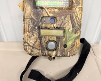 100 MoultrieTrailCam