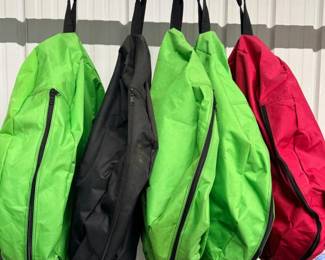 78 5SeasonalWreathsinStorageBags