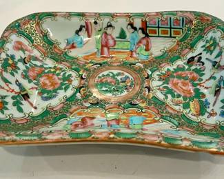 Antique Rose Medallion. 