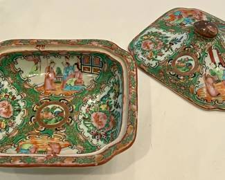 Antique Rose Medallion. 