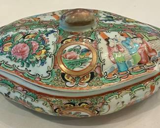 Antique Rose Medallion. 