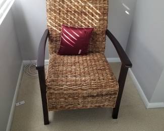 Accent chair