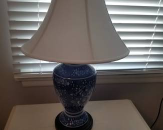 Table lamp