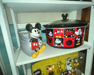 A MICKEY SLOW COOKER