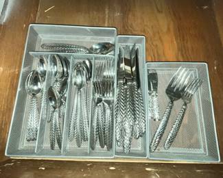 ELEGANT RALPH LAUREN FLATWARE