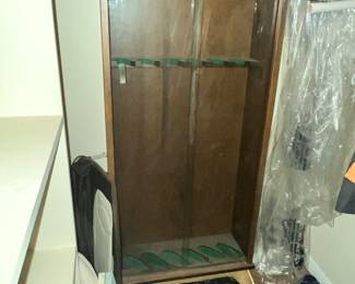 GUN CABINET