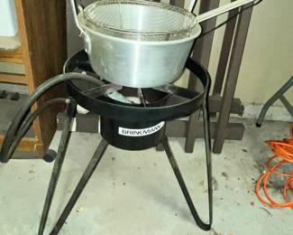 OUTDOOR COOKER