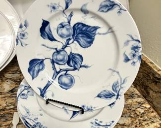 WILLIAMS SONOMA "ORMONDE" PORCELAIN