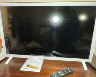 LG FLATSCREEN TV
