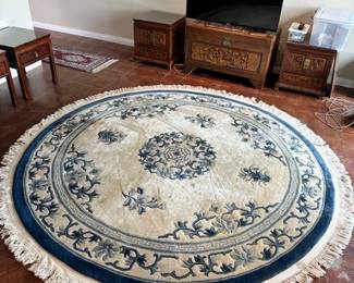 8' Round rug