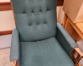 Vintage Green Recliner. 