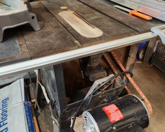 Craftsman ContractorTable Saw. 