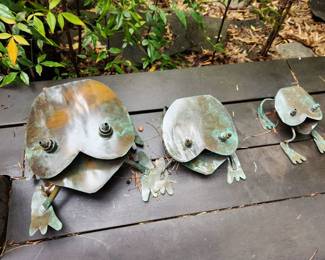 Yard Art....family of frogs! 