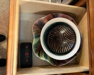 Vintage sewing machine tools case, empty. Two decorative glass bowls, African zebra pattern wood bowl