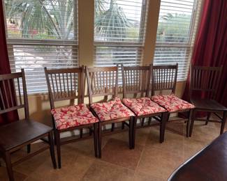 Set of 6 dining chairs