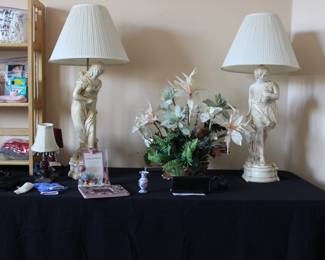 A PAIR OF SCULPTURE LAMPS