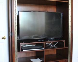 ENTERTAINMENT CABINET WITH FLAT SCREEN TELEVISION