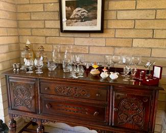 Beautiful Antique Sidetable