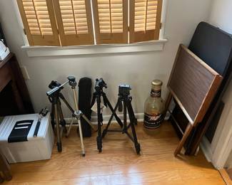 Tripods, folding tables 