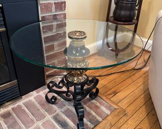 Wrought Iron Base with Glass Top Round Side Table (22"D x 18"H)