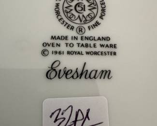 Royal Worcester "Evesham" Fine Porcelain China (32pc)