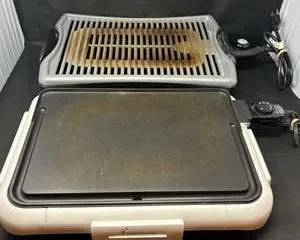 Lot 77  Sunpentown Electric Grill and Griddle Set