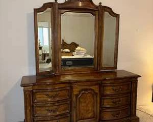 Lot 323  Vintage Stanley Furniture Dresser with TriFold Mirror