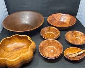 Lot 86  Vintage Wooden Serving Bowls and Dish Set