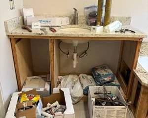 Lot 333  Plumbing and Construction Supplies Lot