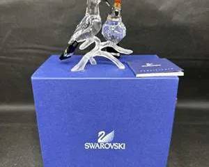 Lot 3  Swarovski Crystal Cockatoo Figurine  Boxed w Certificate  Made in Austria