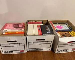 Lot 305  Vintage Software Lot Including Cash BIZ, MoreFonts, Windows Draw and Los Angeles Times Encyclopedia