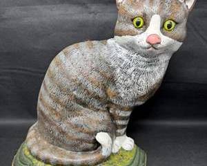 Lot 166  Vintage Cast Iron Cat Doorstop Figurine