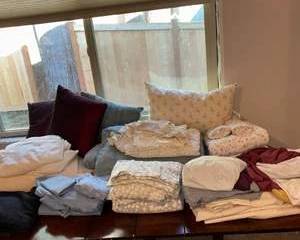 Lot 256  Assorted Vintage and Floral Bedding Lot