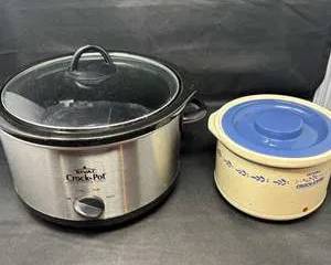 Lot 70  Vintage Rival CrockPot Slow Cookers Lot