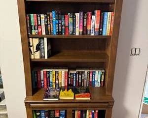 Lot 312  Collection of Mystery and Thriller Paperback Books by Patricia Cornwell, J.D. Robb, Sue Grafton, and More