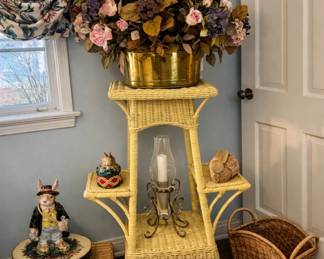 Wicker plant stand