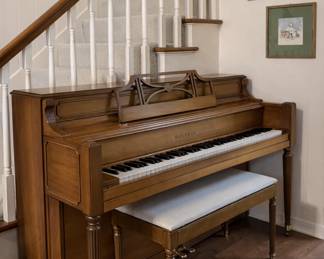 Story & Clark console piano 