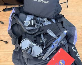 Scuba diving equipment