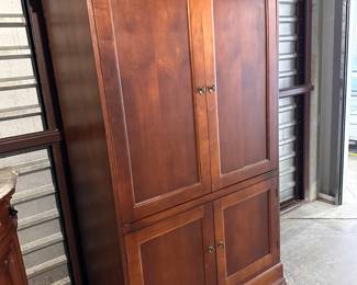 Armoire cabinet