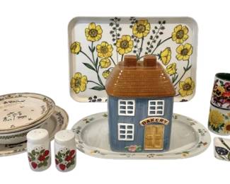 International Heartland Dishes, Bakery Cookie Jar, More Kitchen Goods