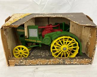 John Deere 1/16 Scale