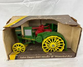 John Deere 1/16 Scale 1915 Model