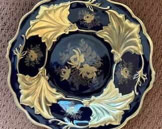 Weimer Porzellan "Jutta" colbalt blue and gold leaf round platter.