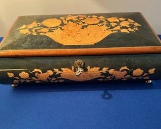 Italian Sorrento jewelry box.