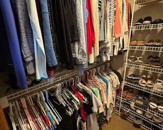 Sizes S to M, 0 to 10 and shoes size 9