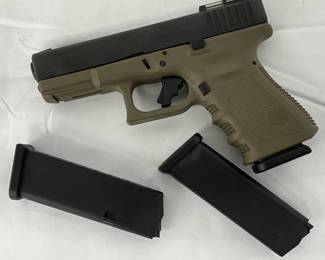 Glock 19 Gen 4 9mm Semi-Automatic Pistol with Flat Dark Earth Frame and FT MH3 Sights