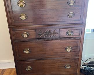 Highboy mahogany Huntley 5 draw dresser. 51x33x19