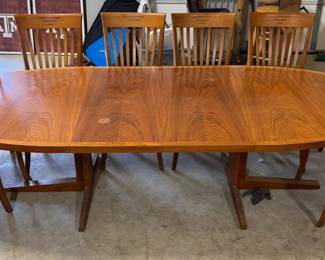 MCM Scandinavian Inspired Extending Dining Suite Teak 8 Chairs