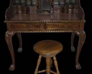 Early 20th Century Colonial Revival